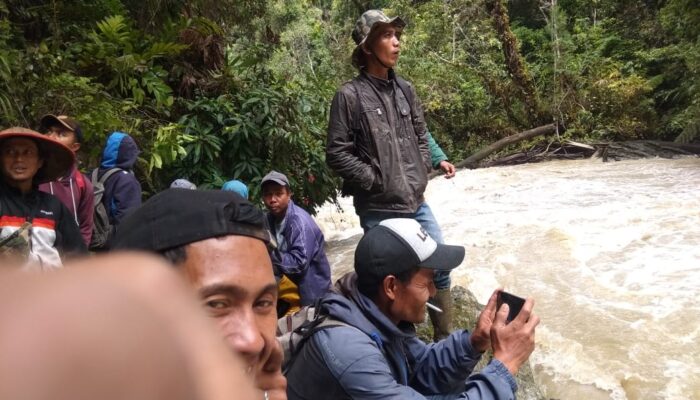 Pemancing Hilang Terbawa Arus