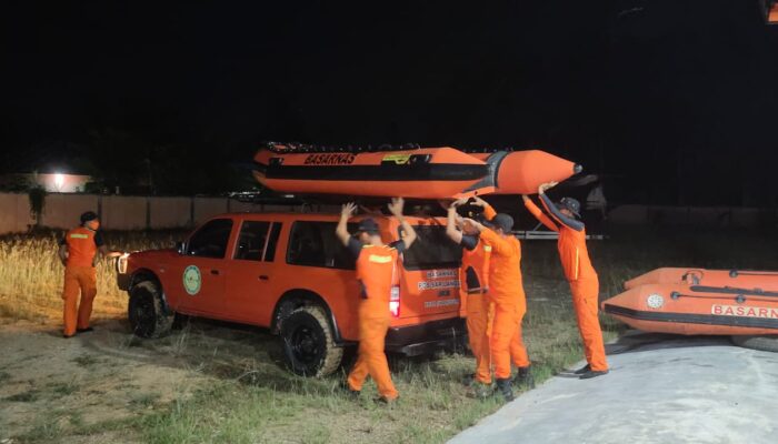 Bawa Brondolan Sawit, Warga Rantau Selamat Hilang Terseret Arus Sungai Bayeun