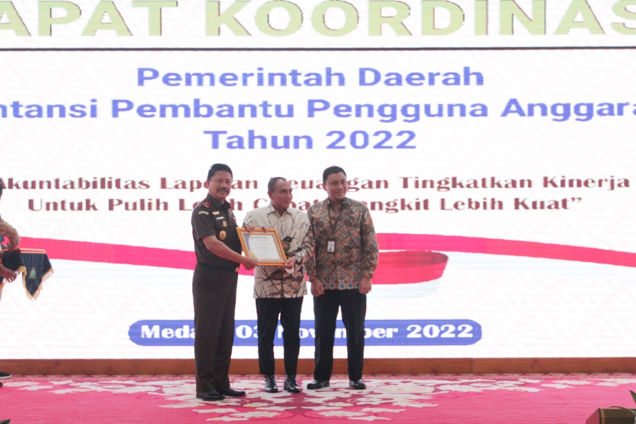 <em>Kejati Sumut Peringkat Pertama Pelaporan Keuangan Terbaik</em>
