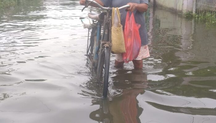 Genangan Banjir Meresahkan Warga Perumahan TKBM Medan Labuhan