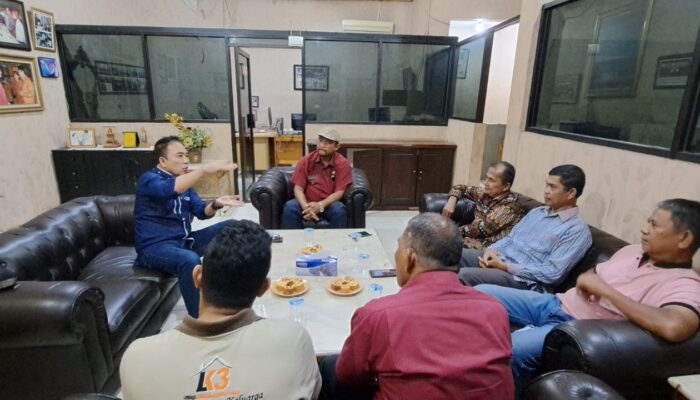 Audiensi Kelurahan Aur, Ajak Harian Waspada Ikut Bantu Program Pengembangan Kawasan Aur