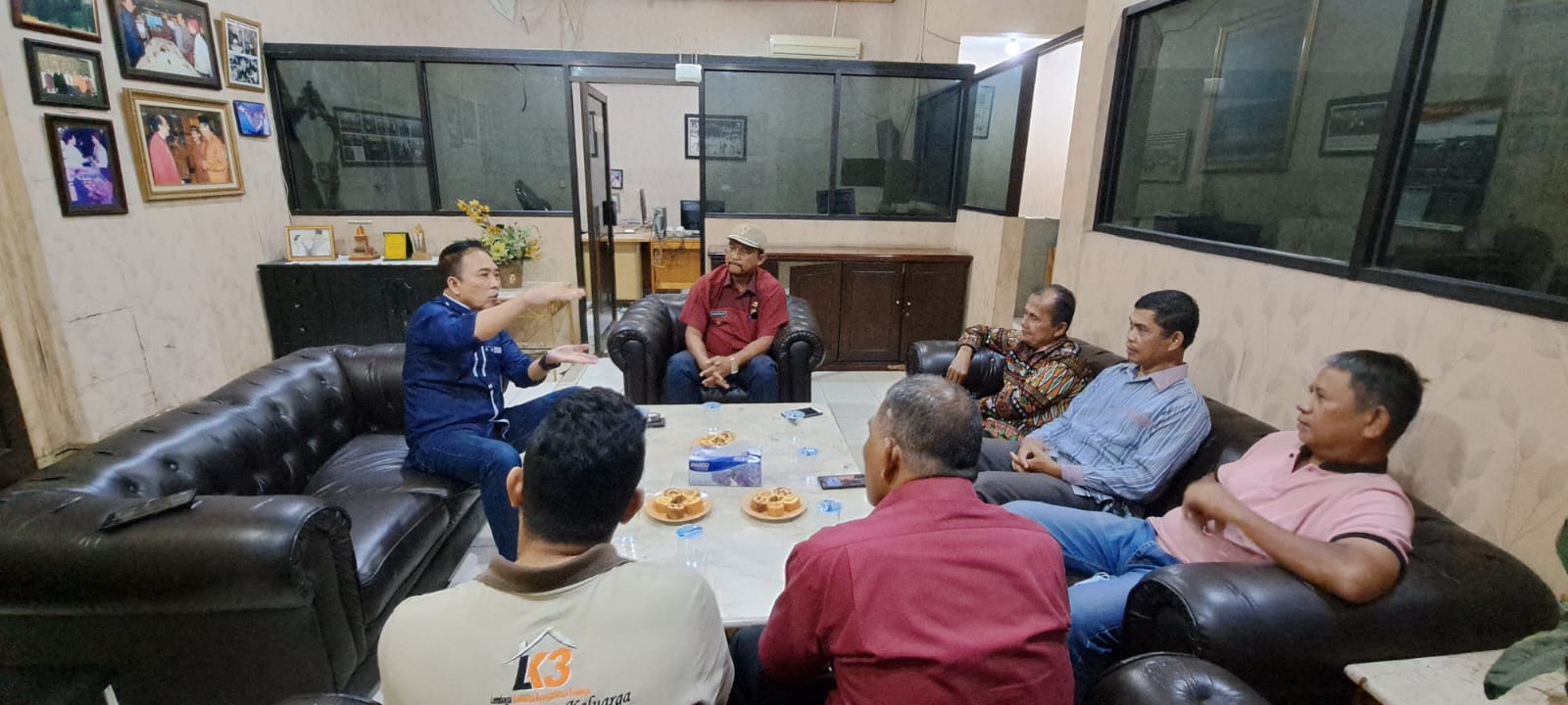 Audiensi Kelurahan Aur, Ajak Harian Waspada Ikut Bantu Program Pengembangan Kawasan Aur