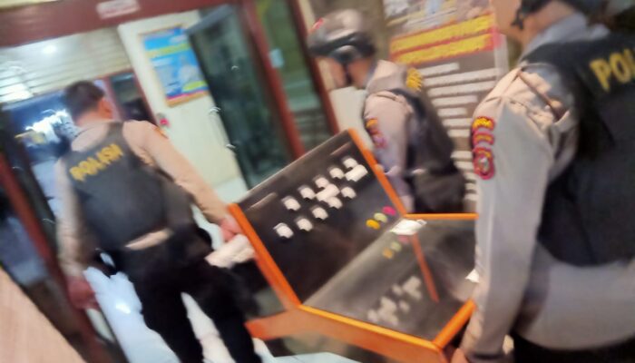 Polsek Percut Seituan Bersihkan Lokasi Judi Di Lahan Garapan