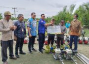 Harga BBM Naik, Hendrik Sitompul Serahkan Ratusan Bantuan Konversi BBM Ke BBG Kepada Petani Dan Nelayan