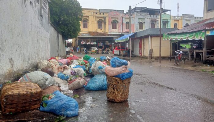 Sampah Masih Menumpuk Dan Membusuk Di Lhokseumawe