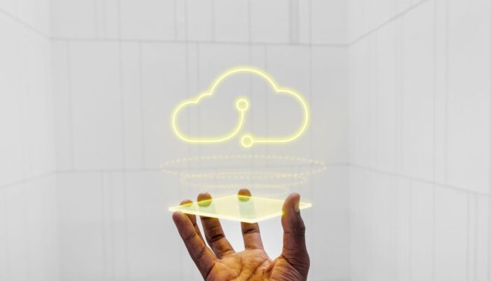 Techstrong Research Mengungkap Dua Fokus  Kriteria Pemilihan Cloud Perusahaan: Jejak Global dan Pengalaman Pengembang