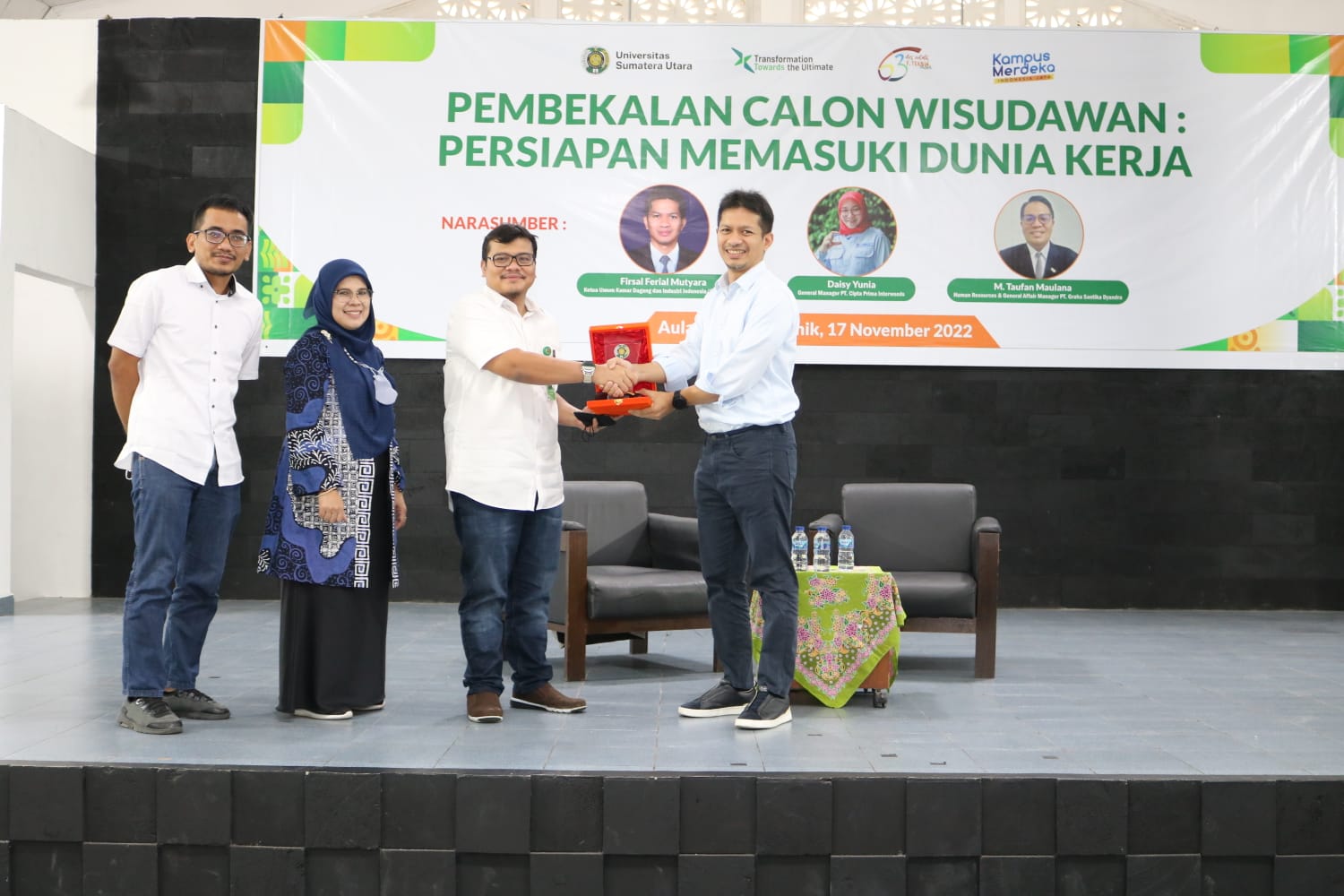 FT USU Bekali  Wisudawan Hadapi Dunia Kerja
