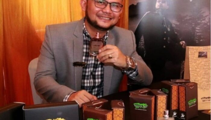 Daudy Sukma Minyak Pret ‘Wangikan’ Kampus USK