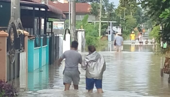 Hujan Deras, Ratusan Rumah Warga Batangkuis Terendam Banjir