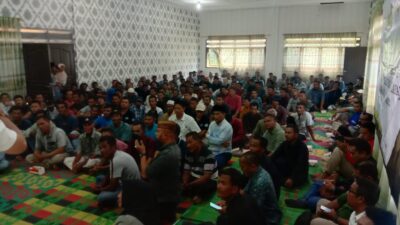 Anwar Idris Serahkan Mesin<br>Boat BBG Ke Nelayan Langsa Anwar Idris Serahkan Mesin<br>Boat BBG Ke Nelayan Langsa