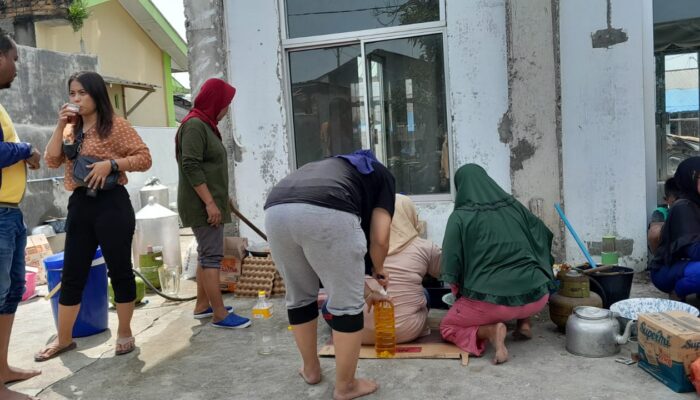 LBH Cakra Keadilan Bantu Korban Banjir Komplek TKBM Pelabuhan Belawan