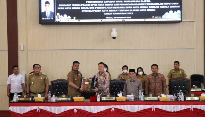 DPRD Medan dan Pemko Medan Sahkan APBD Kota Medan 2023