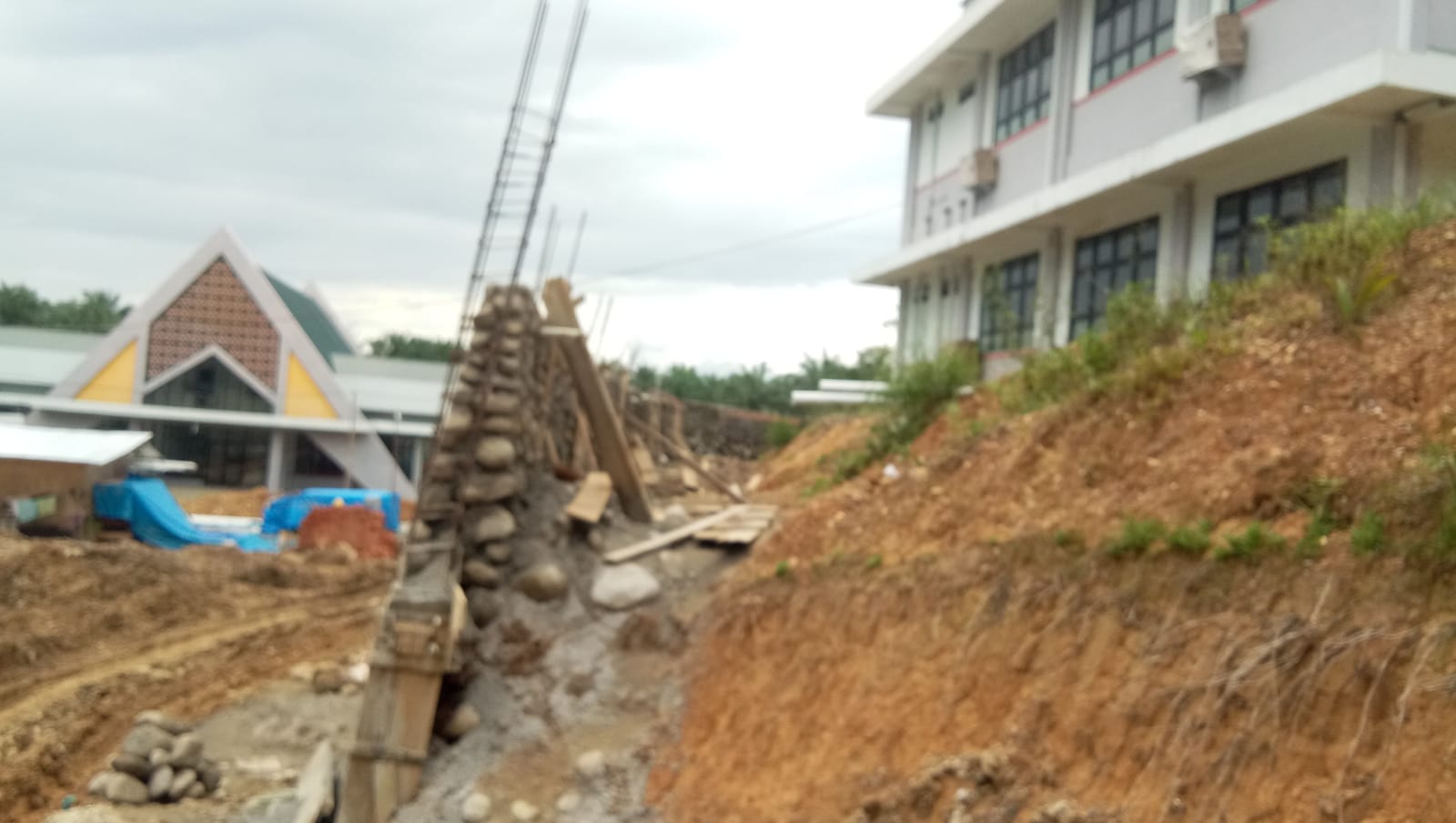 Pembangunan SMAN Plus Di Besitang Diragukan Rampung Sampai Akhir Tahun