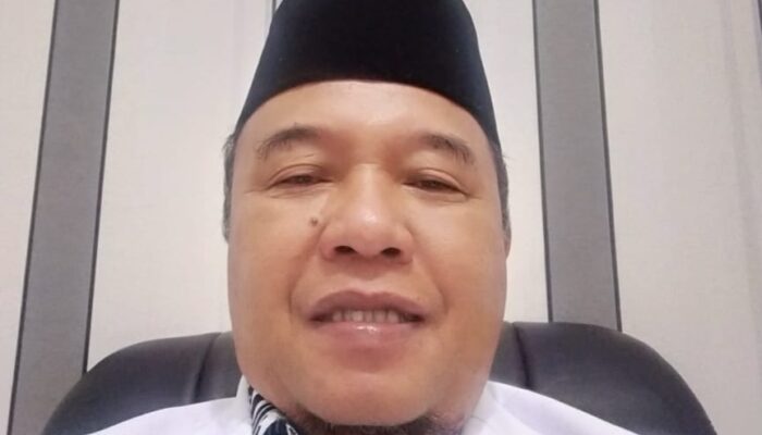 Burhanuddin: Momentum Penting Muliakan Para Guru