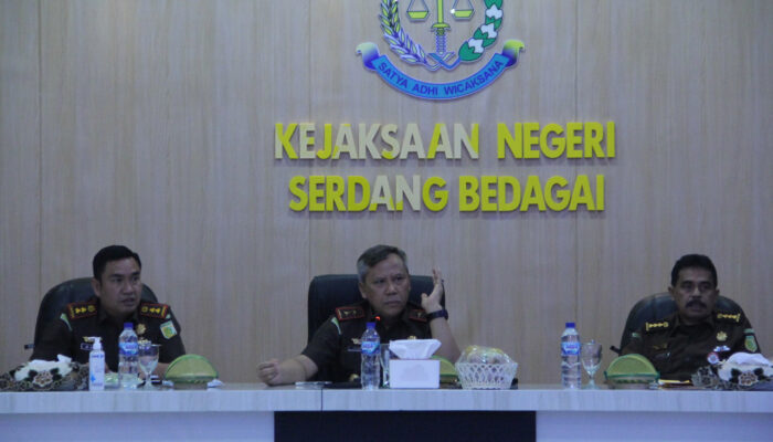 Kunjungan Di Kejari Sergai, Kajati Sumut Imbau Tetap Jaga Kekompakan Dan Integritas