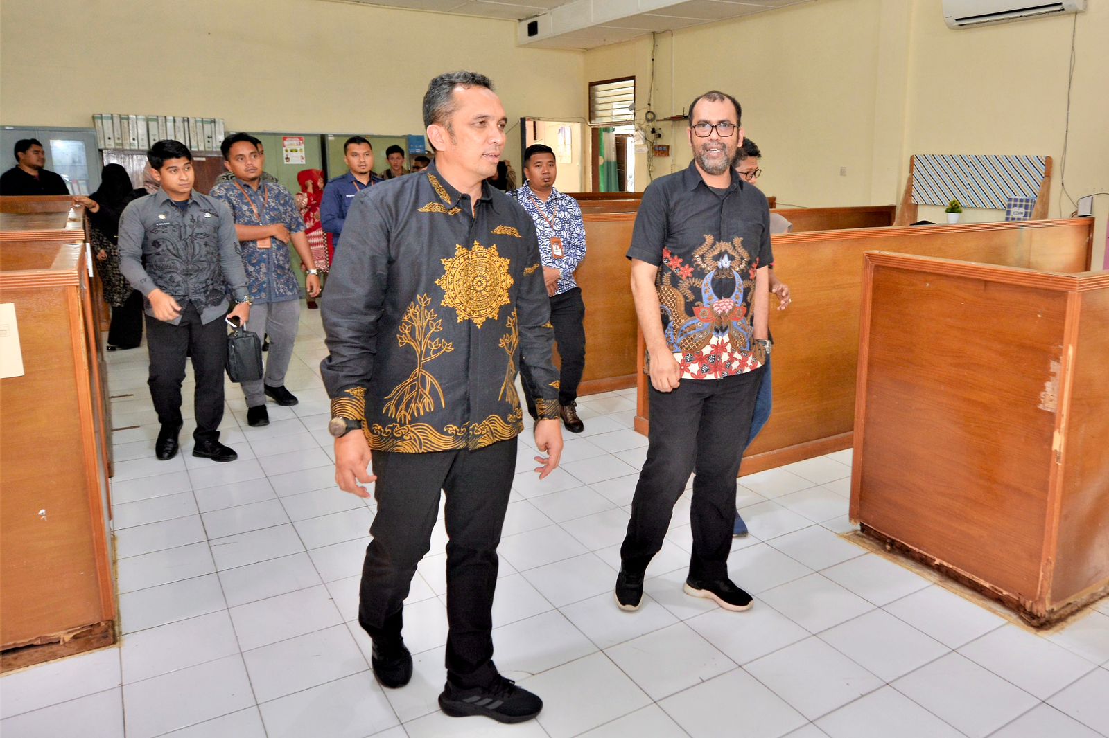 <em>Pj Wali Kota Sabang Sidak Ke Dinas Penanaman Modal Dan Pelayanan Terpadu Satu Pintu</em>