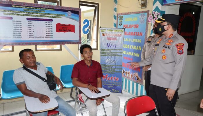 Kapolres Toba Sidak Unit Satuan Penyelenggara Administrasi SIM