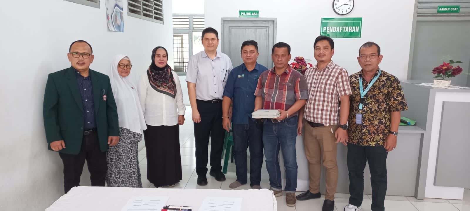 Bantuan Alat Resusitasi Klinik Pratama Socfindo