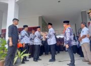 Petinggi Madina Jumpai Guru Sekolah, Dari Tangis Haru Sampai Sepatu Robek Celana Koyak-koyak