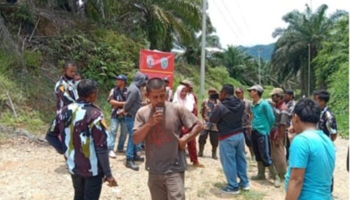 Lahan Dikuasai PTPN IV, Massa Ngadu Ke Bupati Madina