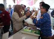 Pj Wali Kota Buka Peukan UMKM Dan Pasar Murah