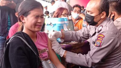 Antusiasme Masyarakat Karo Tinggi Ikuti Vaksin Booster Di Polres Tanah Karo