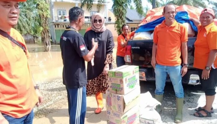 Darwati Agani Donasikan Sebulan Gaji Bantu Warga Terdampak Banjir