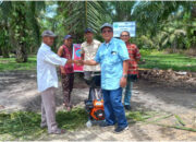 Dosen Polmed Rancang Mesin Pencacah Daun Sawit Perajin Kompos