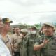 KASATPOL PP Sumut Mahfullah P. Daulay (Ipunk), memberi pengarahan kepada tim terpsdu, di lahan Bumper Sibolangit, tentang pelaksanaan pemberian SP 2 kepada pemilik bangunan ilegal.Waspada/Ist