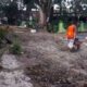 TAMPAK kubangan lumpur berada di sisi jalan drainase sepanjang 600 meter yang terkesan diterlantarkan pemborongnya di Jl Menteng II, Kelurahan Binjai, Kecamatan Medan Denai. Waspasa/ist