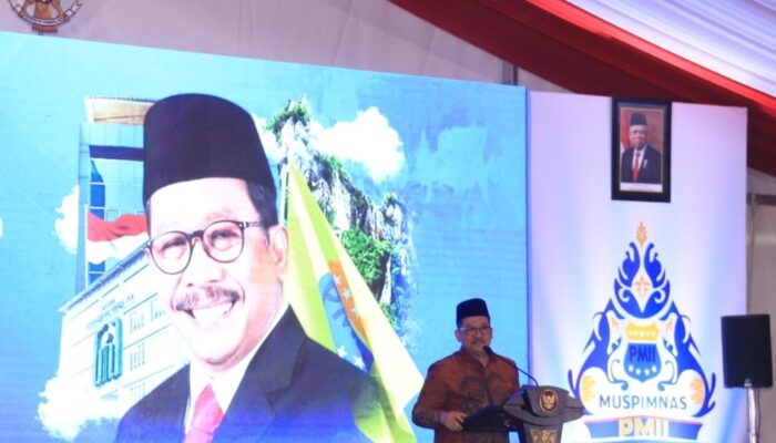 Wamenag Ingatkan Tren Konservatisme Kaum Millenial