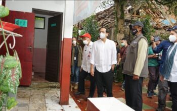Tinjau Lokasi Gempa Cianjur, Mendikbudristek: Prioritaskan Keselamatan Warga Pendidikan