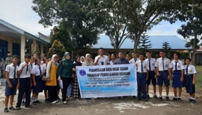 Pengabdian Masyarakat Dosen UMA Di Yayasan Pendidikan Bina Agung Saat Hari Guru