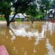 INTENSITAS curah hujan tinggi, sejumlah dusun di Desa Halaban, Kec. Besitang, terendam banjir. Waspada.id/Ist