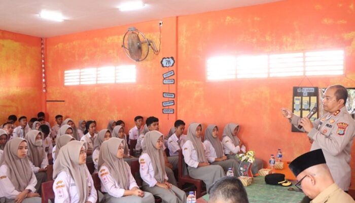 Kapolres Sergai Motivasi Pelajar Tertib Lalulintas
