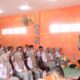 Kapolres Sergai AKBP Dr Ali Machfud didampingi Kacabdis Sei Rampah Dr Muhammad Syafi'i saat memotivasi seratusan pelajar SMA dan SMK YP Teladan Sei Rampah untuk tertib berlalulintas, Senin (7/11) di Sei Rampah. (Waspada/Ist)