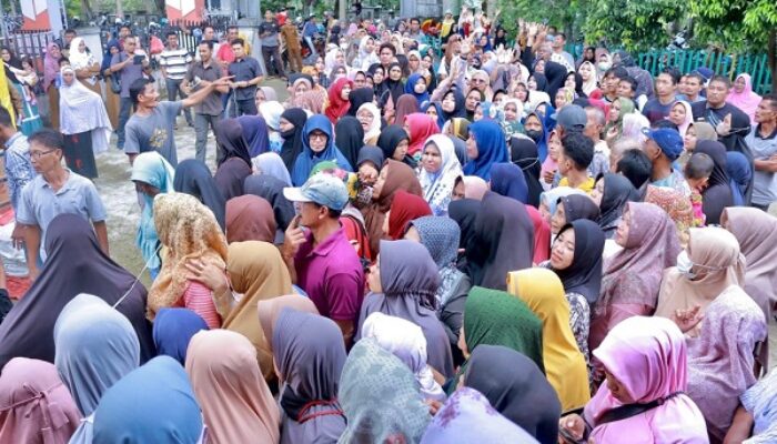 Masyarakat Sabang Serbu Pasar Murah