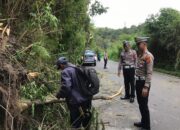 Kasat Lantas Bener Meriah Respon Cepat Tangani Longsor