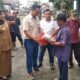 PT BSP menyalurkan bantuan paket makanan kepada korban banjir di Asahan. Waspada/Ist