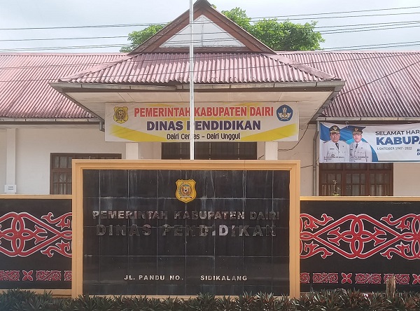 KANTOR Dinas Pendidikan Kabupaten Dairi di Jln.Pandu Sidikalang. Waspada,id/Kartolo Munte.