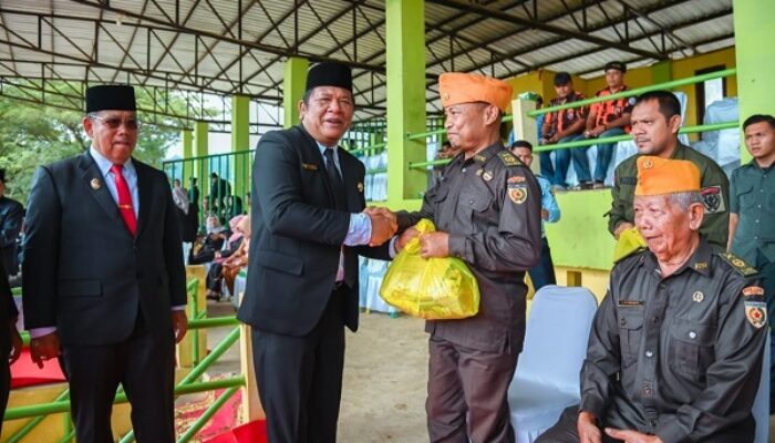 Wali Kota Sidempuan Beri Tali Asih Kepada Veteran