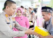 Polres Pidie Bantu Warga Terdampak Gangguan Gajah Liar