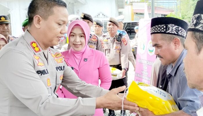 Polres Pidie Bantu Warga Terdampak Gangguan Gajah Liar
