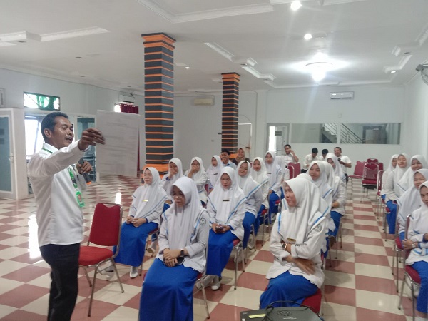 SUASANA Sosialisasi Pembuatan SKCK sebagai upaya peningkatan pelayan publik. Waspada/Ist.