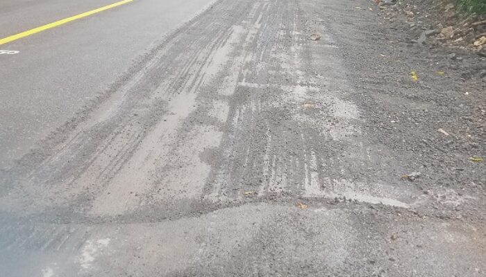 Hotmix Baru Dikerjakan, Beberapa Titik Di Ruas Jalan Digali Kembali