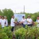 PT Indotruck Utama melakukan penanaman 2 ribu bibit mangrove pesisir pantai di desa Silo Baru, Kec Silau Laut, Kab Asahan. Waspada/Bustami CP