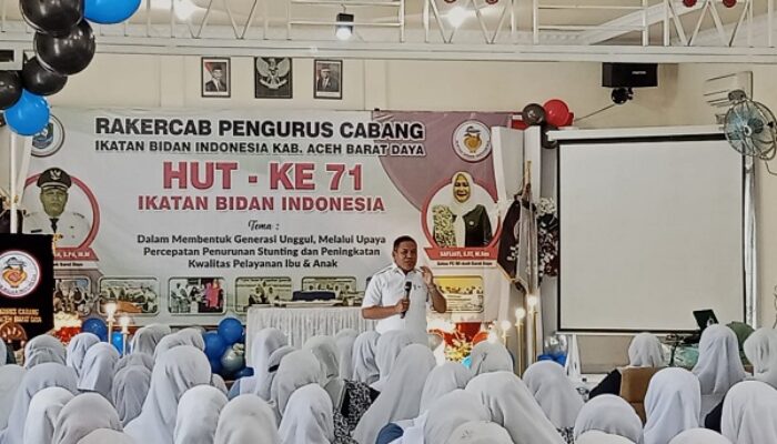 Pj Bupati Abdya: Bidan Ujung Tombak Pencetak Generasi Unggul