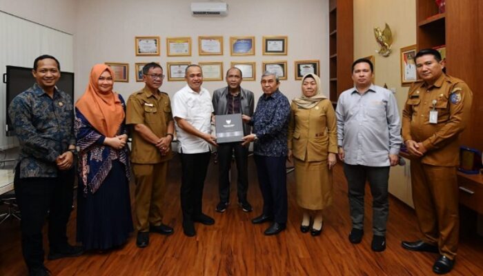Bupati Zahir Terima Kunjungan Komisi Informasi Provsu