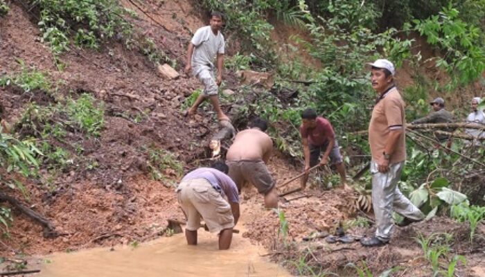 Tiga Desa Terisolir Akibat Bencana Longsor