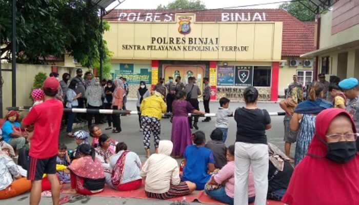 Ratusan Warga Demo Polres Binjai
